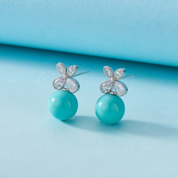 Silver Fashionable Women's Rhinestone Decor Stud Earrings - Picture 2 of 3